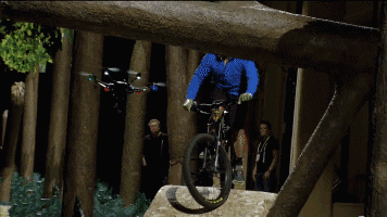 middle568f57f53ef0c.gif