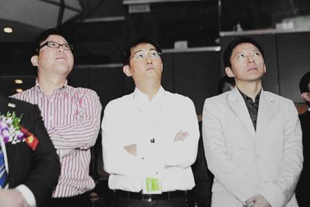 门户微博战争已休:马化腾、丁磊都不玩了,张朝阳还将坚持到何时?