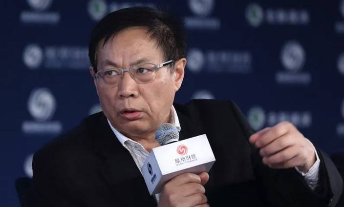 网信办就关闭任志强微博账号发表谈话：网民举报其持续公开发布违法信息
