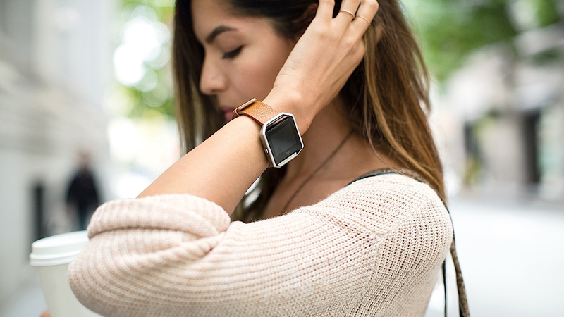 从首日暴涨49%到跌破发行价，Fitbit是怎么成功做到的