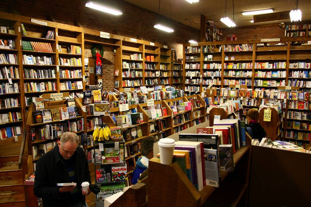 听说亚马逊要开400家线下实体书店，这事儿其实还算合理