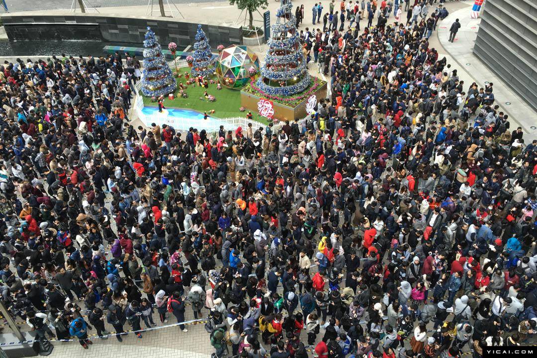 开工第一天，发红包、办庙会、上电视，互联网公司好忙