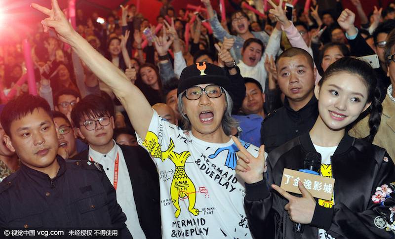 《美人鱼》以24.7亿成为电影史票房新冠军，“平庸”的它是怎么做到的？