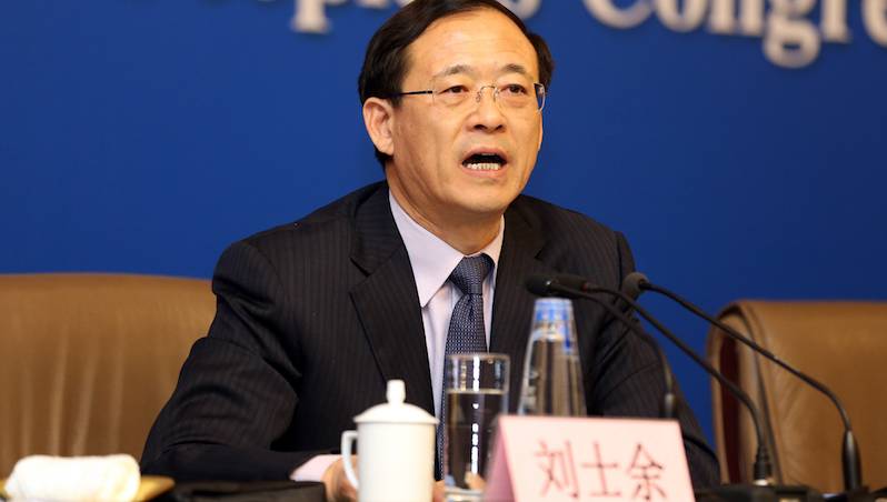 为啥证监会主席都来自银行系？