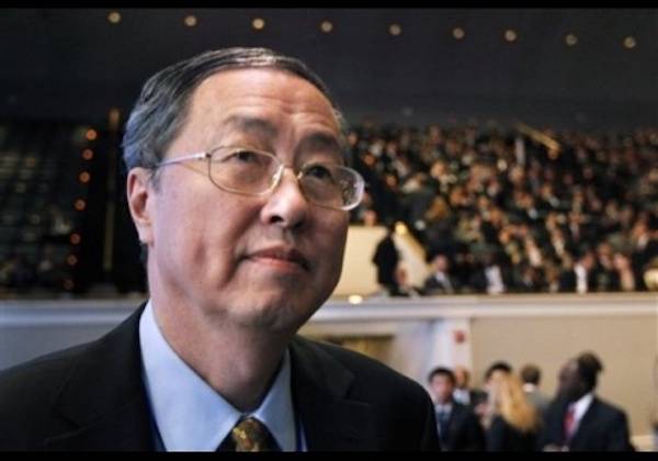 周小川为何看好中国经济，又如何回应货币政策“放水”？