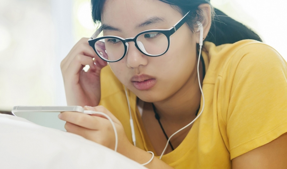 许多人正在失去远视能力，却没人知道为什么