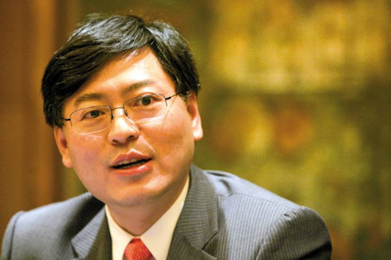 杨元庆回应个人薪酬高：我不能比我美国的下属工资低，这说不过去