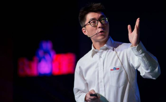 李明远，人生不止眼前的MSG，还有诗和远方