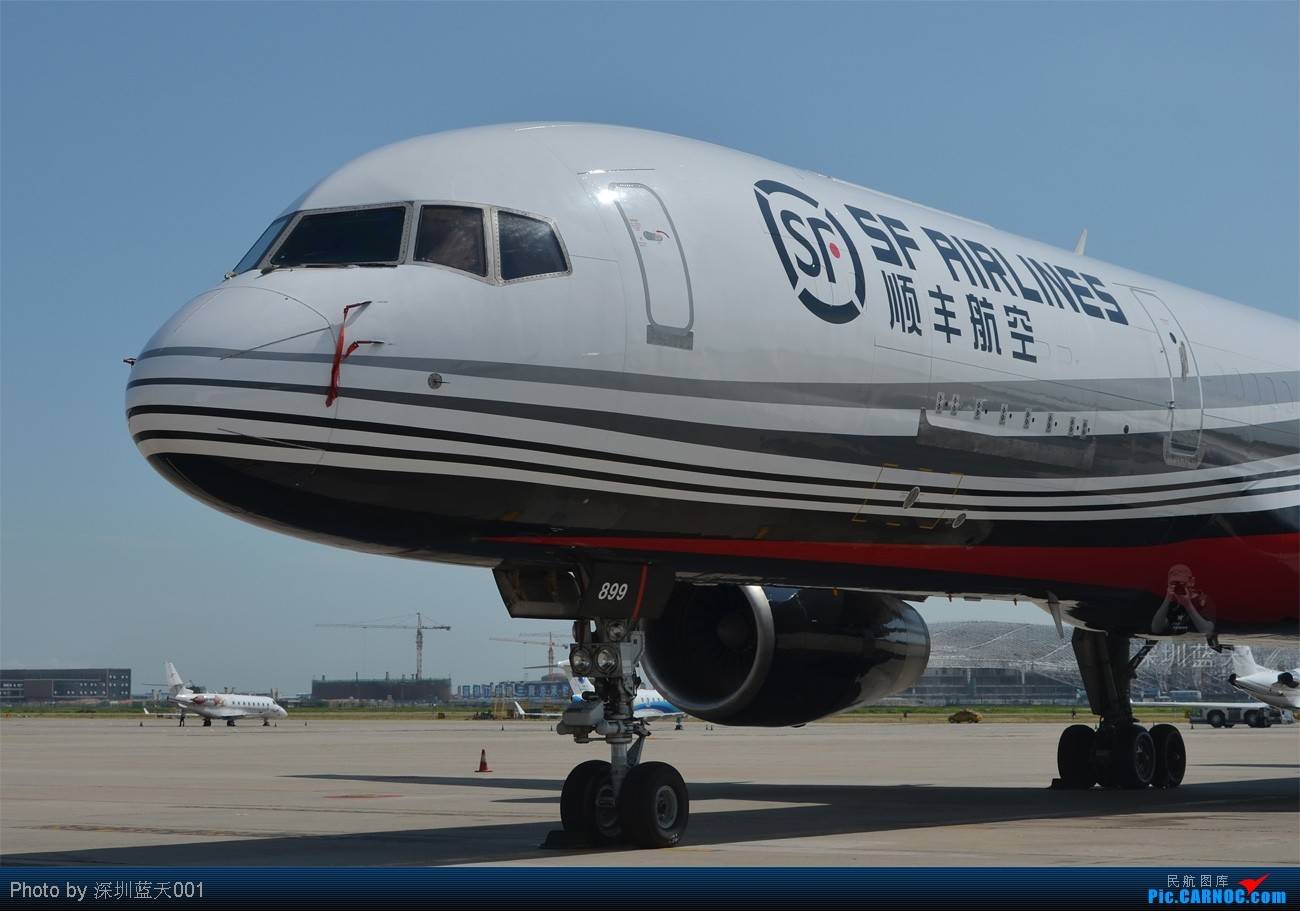 顺丰为什么一定要建机场？